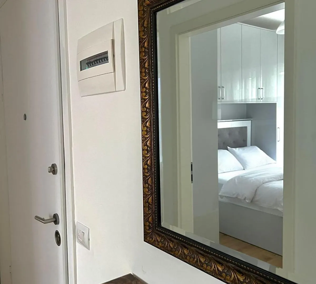 Shehu Apartment 1 Tirana Albanië