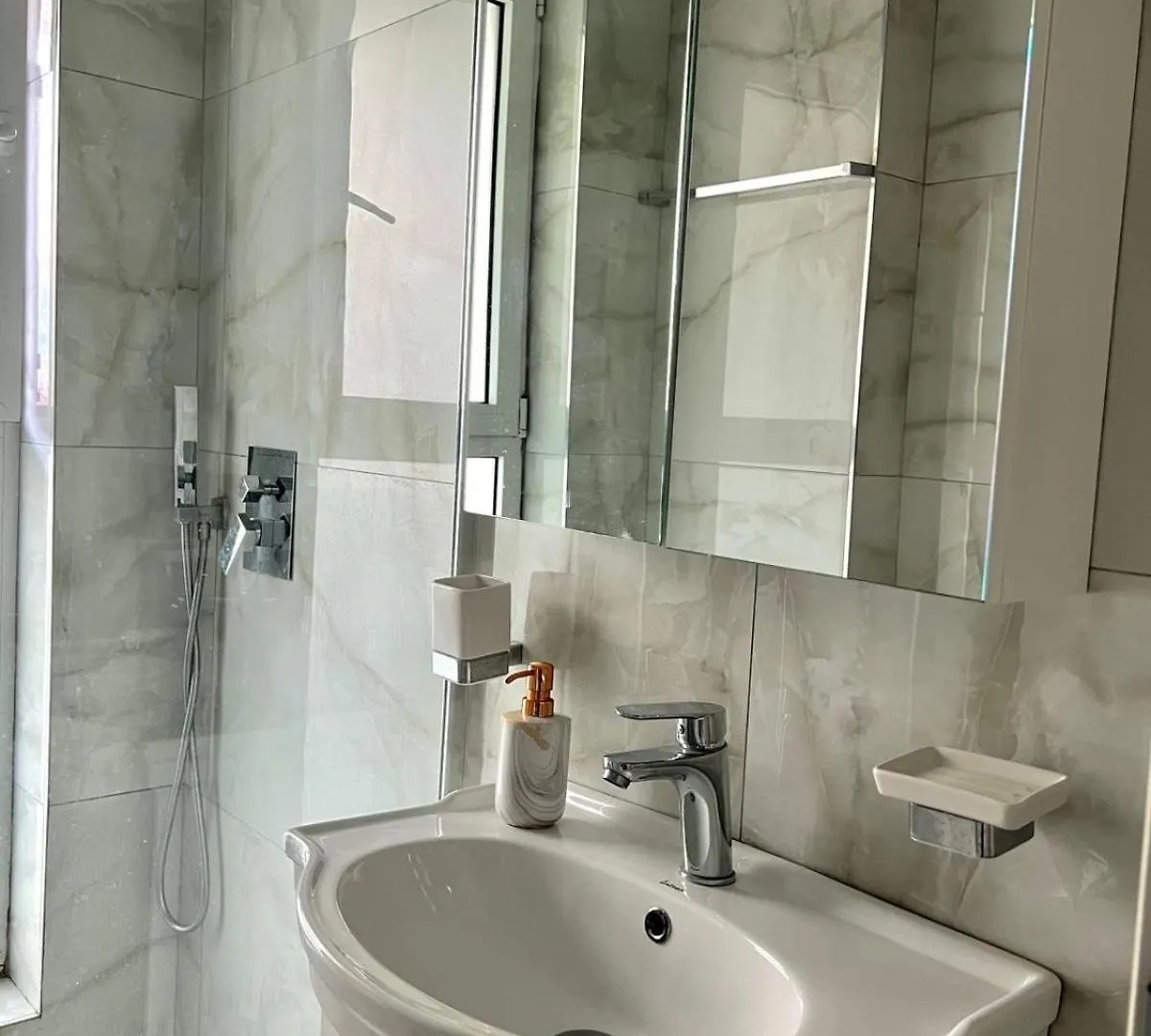Shehu Apartment 1 Tirana